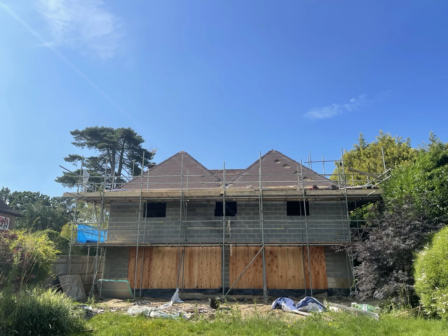 Rear extension roof construction