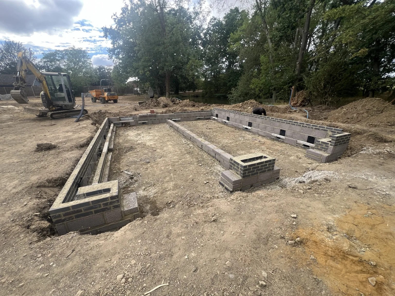 Garage substructure walls and cavities